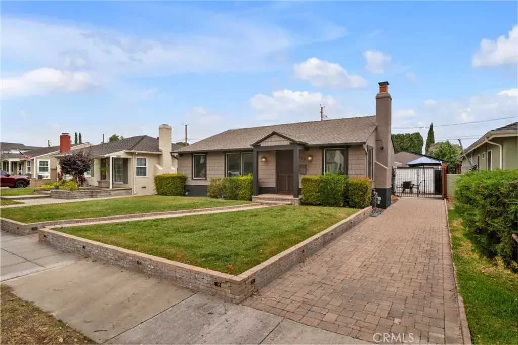 322 S Lincoln Street, Burbank, CA 91506 - #1