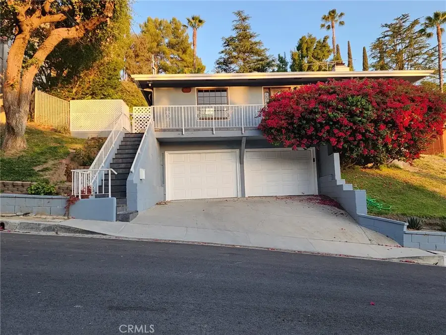 4319 Pampas Road, Woodland Hills, CA 91364 - #2
