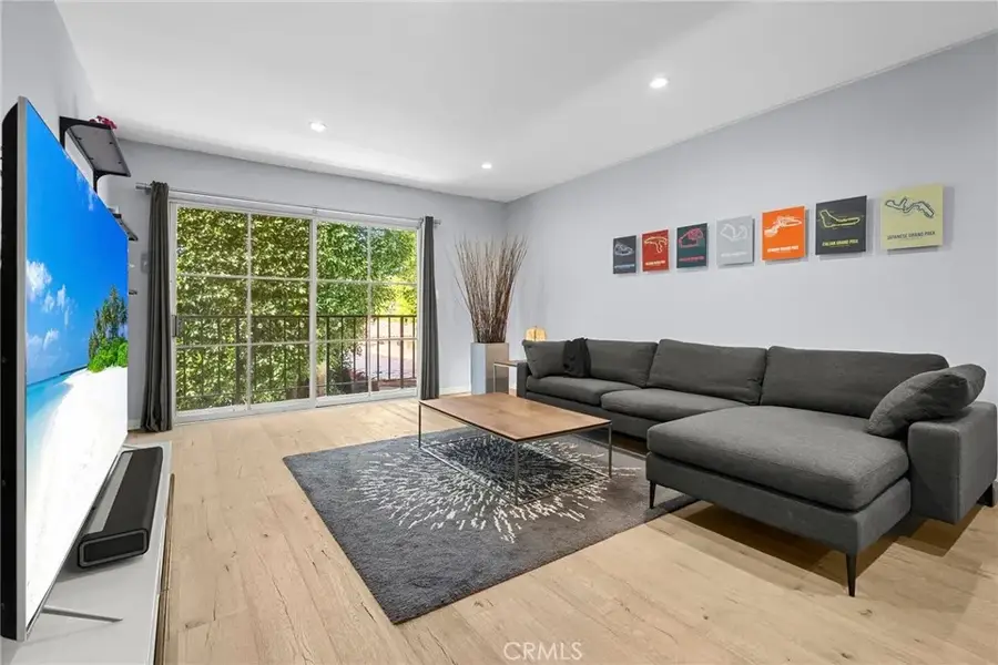 1045 N Kings #107, West Hollywood, CA 90069 - #2