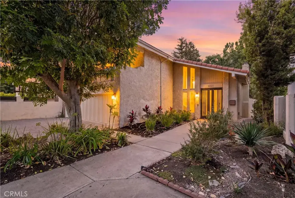 6221 Mammoth, Valley Glen, CA 91401 - #1