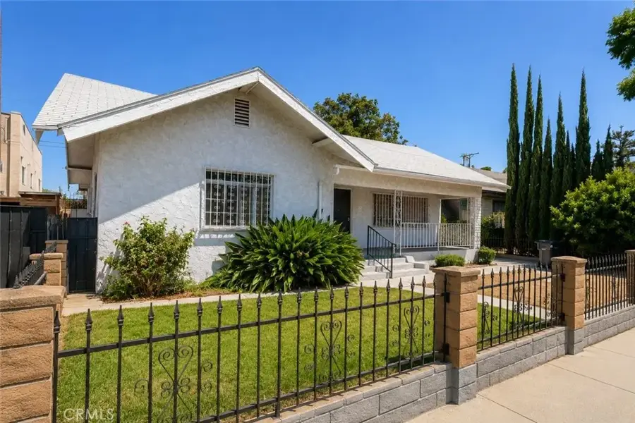 537 W 49th Place, Los Angeles, CA 90037 - #2