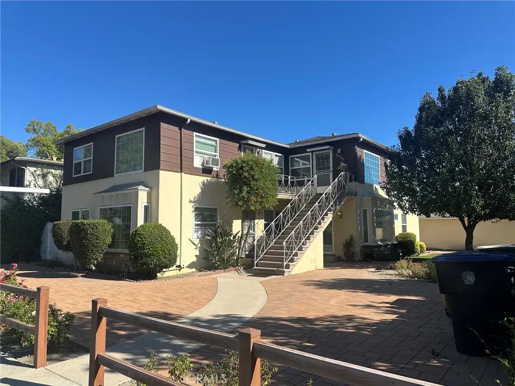 2208 W Victory, Burbank, CA 91506 - #1