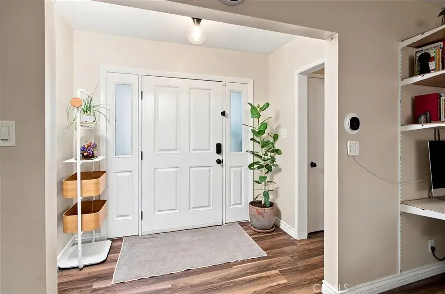 10108 Columbus, San Fernando Valley, CA 91345 - #2
