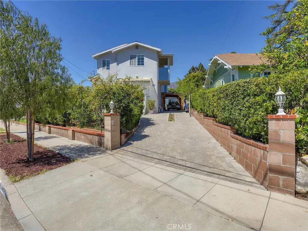 3305 Community Avenue, Glendale, CA 91214 - #1