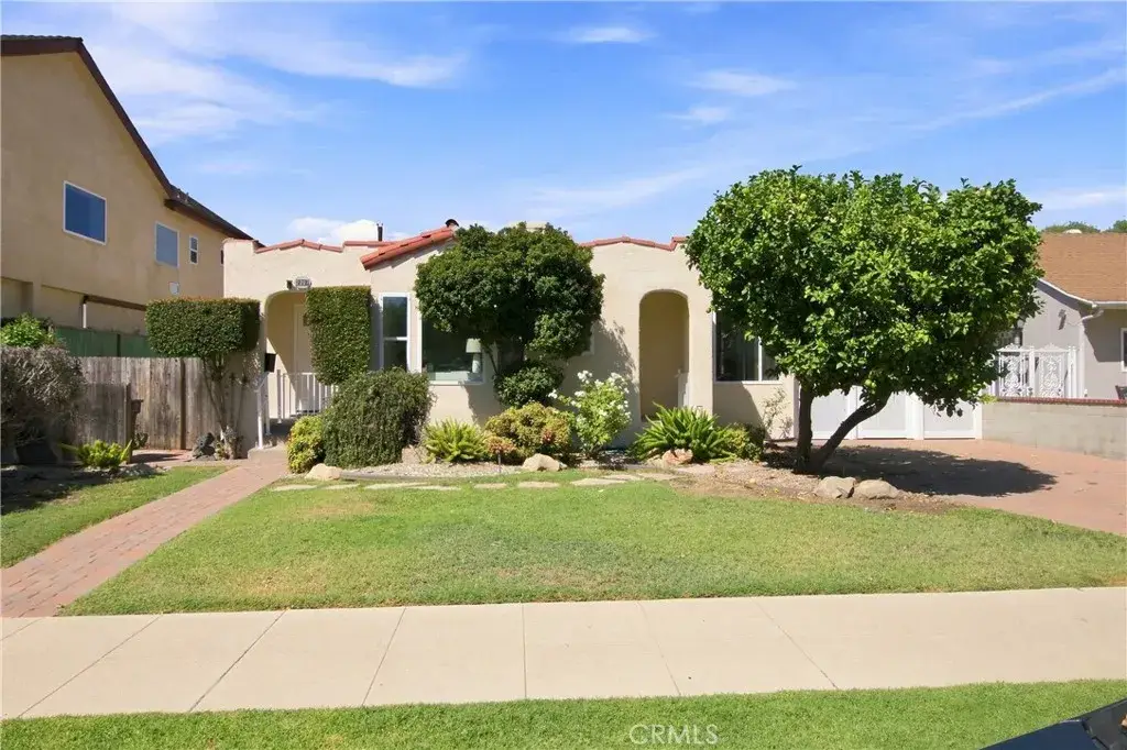2207 N Lamer Street, Burbank, CA 91504 - #1