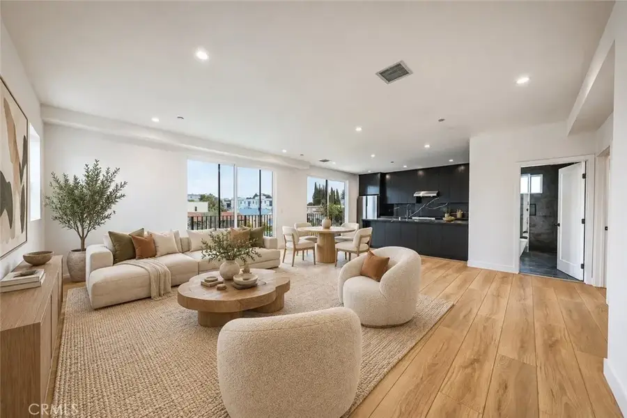 1525 S Carmelina, Los Angeles, CA 90025 - #2