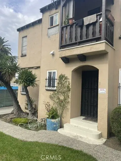 2507 W 4th, Los Angeles, CA 90057