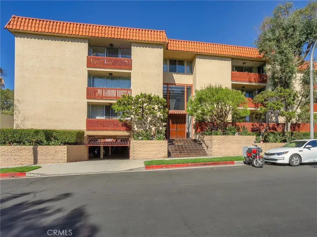 5875 Doverwood Drive #103, Culver City, CA 90230 - #1