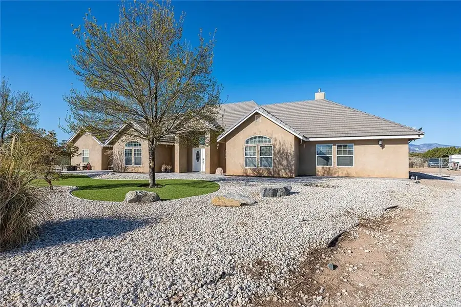 7922 Los Palmas Drive, Oak Hills, CA 92344 - Image #3