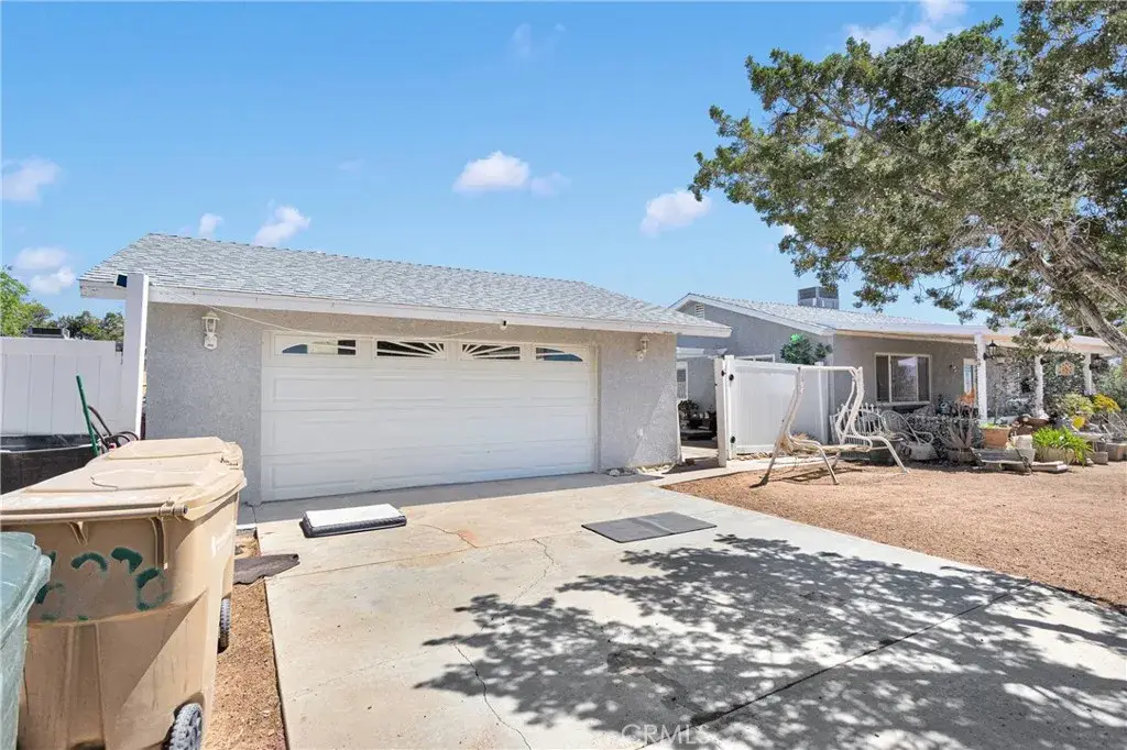 15558 Greenwood St, Hesperia, CA 92345 - Image #1