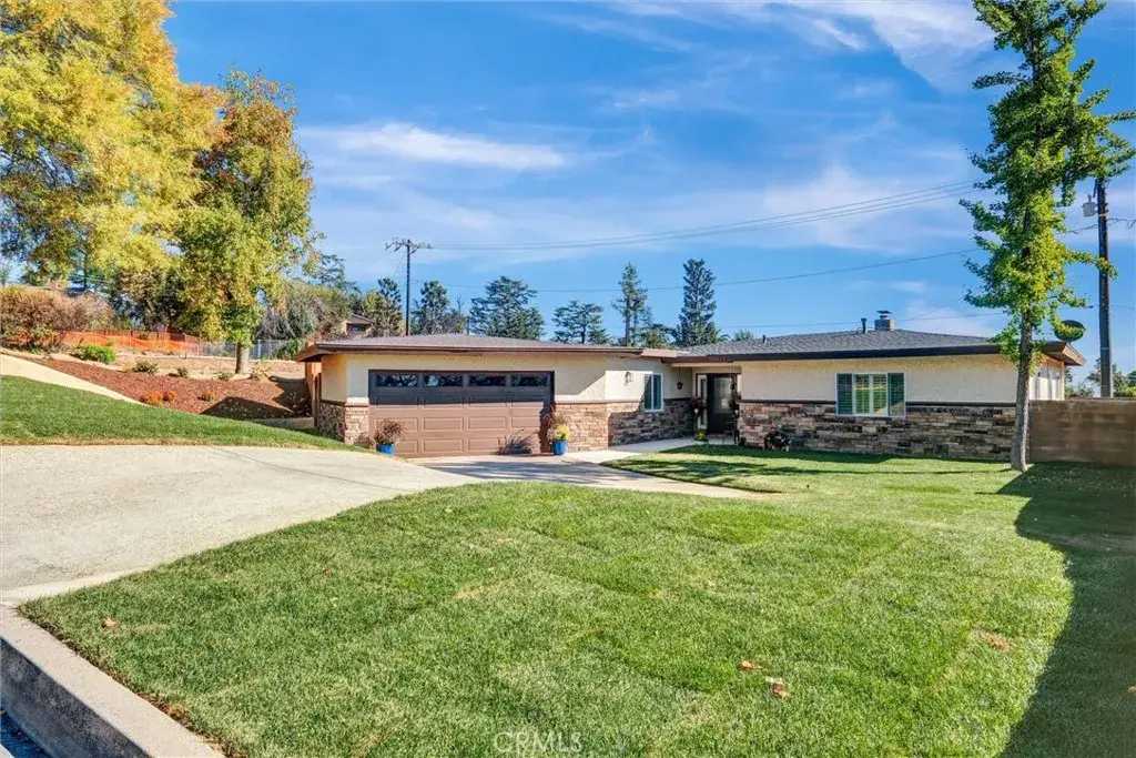 382 Alta Pine, Altadena, CA 91001 - Image #1