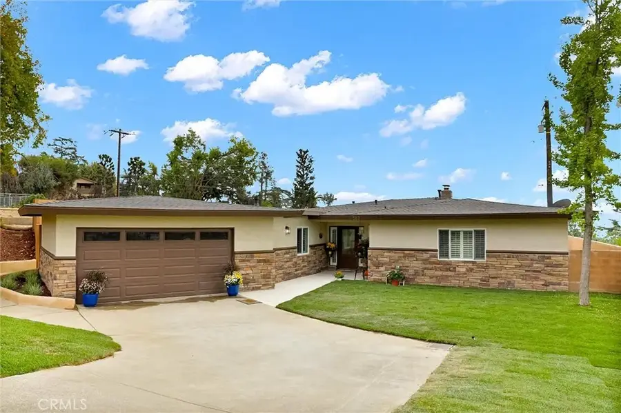 382 Alta Pine, Altadena, CA 91001 - Image #2