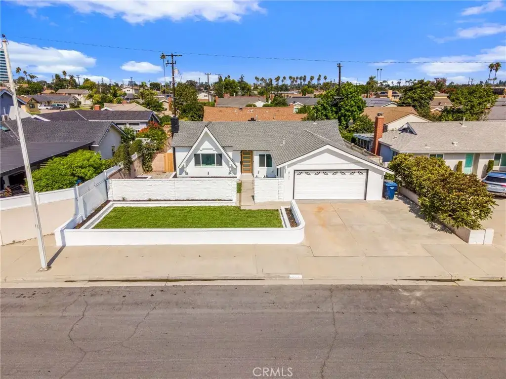 8171 Holland Drive, Huntington Beach, CA 92647 - Image #1