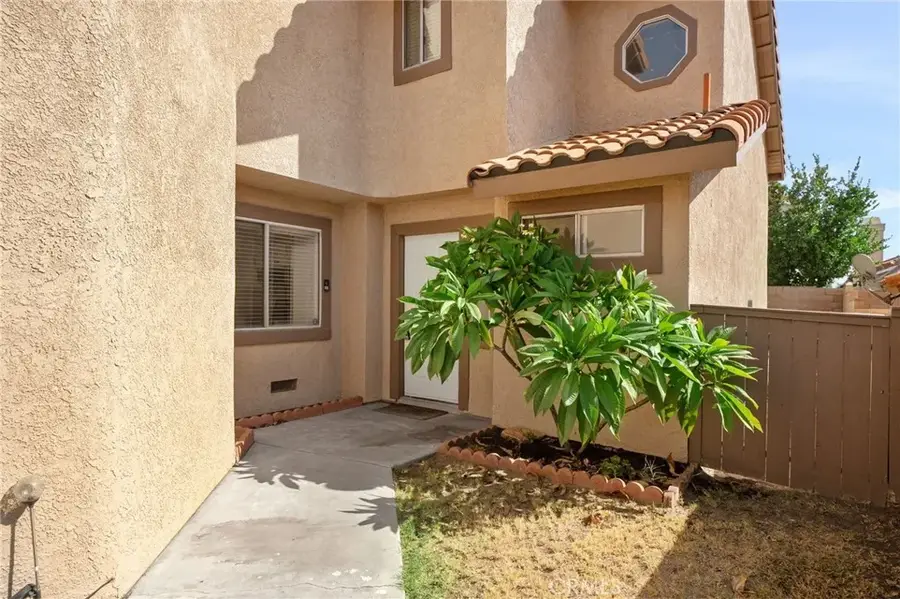 1058 Bautista Lane, Colton, CA 92324 - Image #2