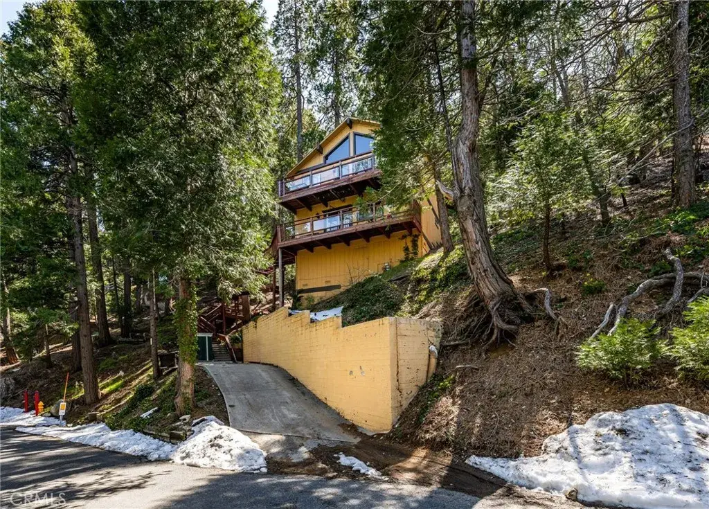 24333 Horst Drive, Crestline, CA 92325 - Image #1