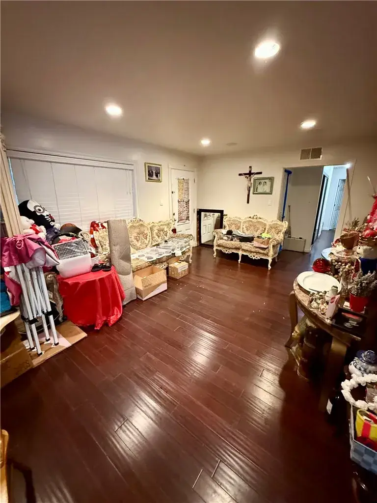 4010 S J, Oxnard, CA 93033 - Image #2