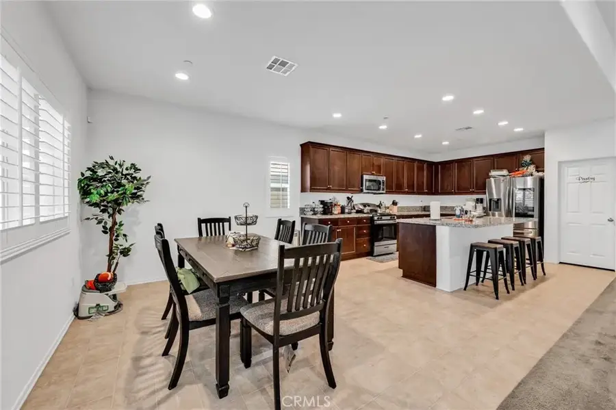 16252 Gibson, Victorville, CA 92394 - Image #2