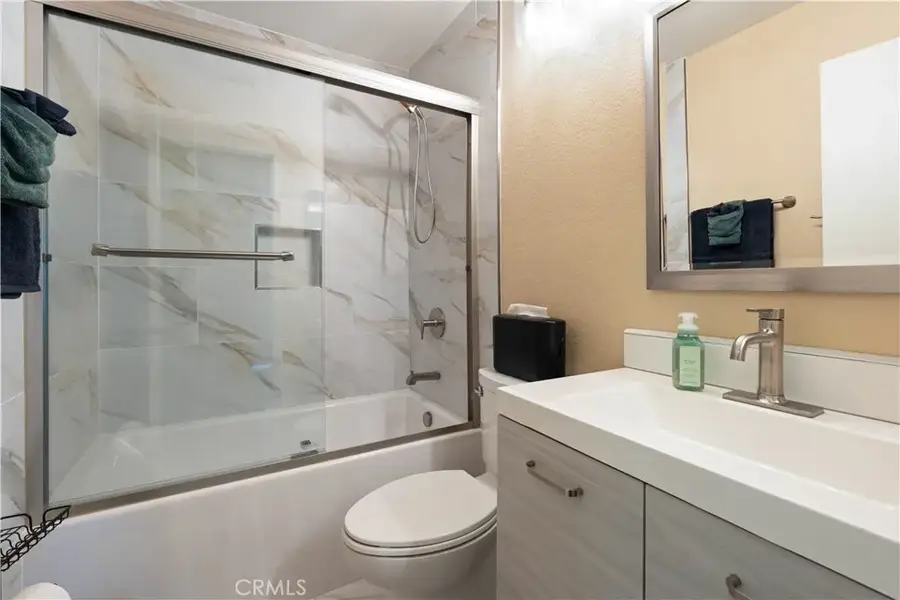 14045 Parkwood, Fontana, CA 92337 - Image #3