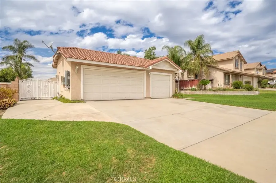 3338 N Silver Berry Drive, Rialto, CA 92377 - Image #3