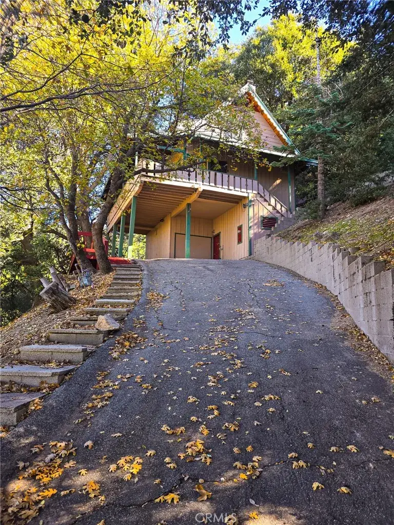 629 Chateau, Crestline, CA 92325 - Image #2