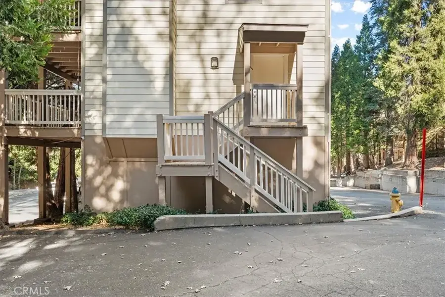 112 Rockledge, Lake Arrowhead, CA 92352 - Image #3