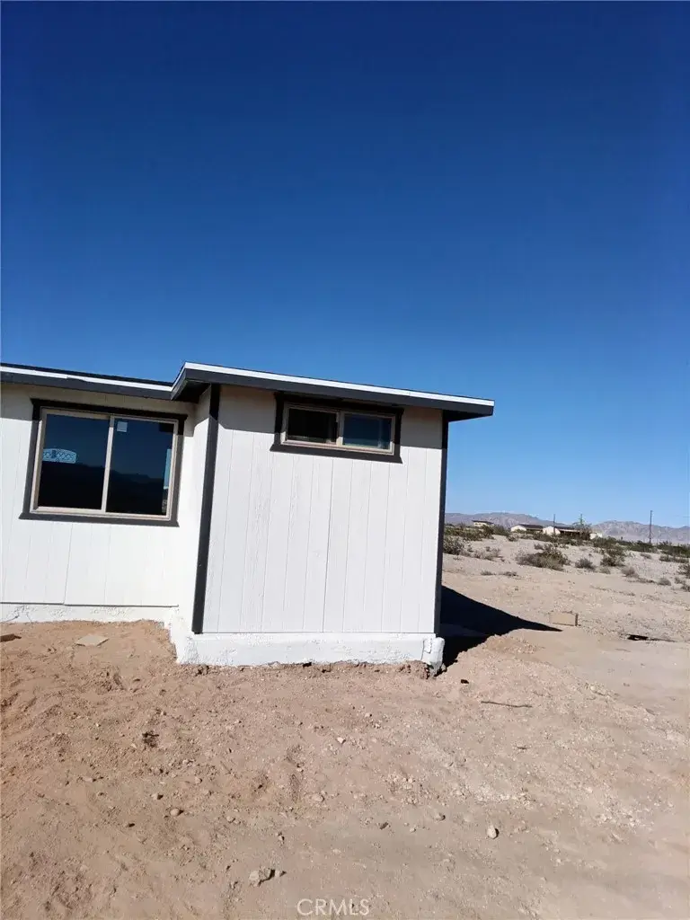 68243 S Pioneer Trail, Twentynine Palms Yucca Valley, CA 92277 - Image #2