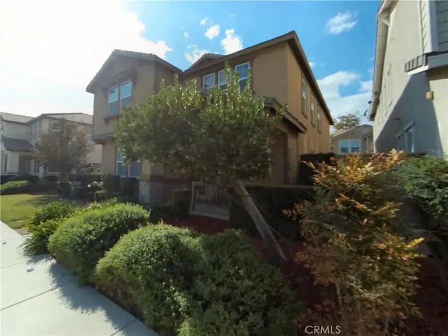 5016 S Centennial Circle, Ontario, CA 91762 - Image #3