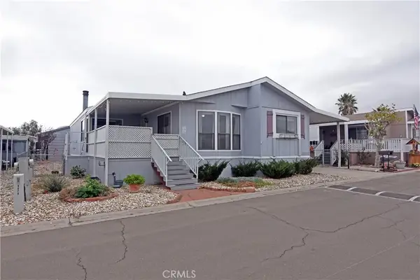 9161 Santa Fe Ave E #27, Hesperia, CA 92345