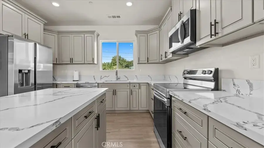 21402 Short Ridge, Perris, CA 92570 - Image #2