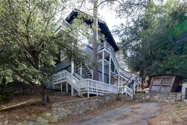 129 Zermatt Drive, Crestline, CA 92325
