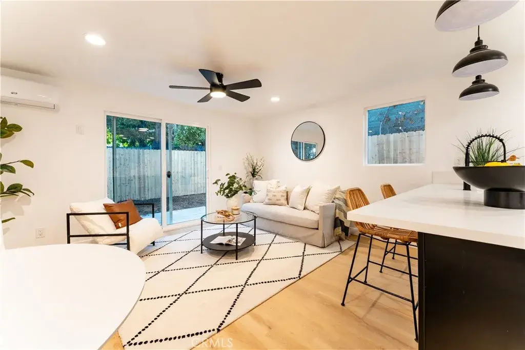 1189 Crenshaw Boulevard, Los Angeles, CA 90019 - Image #1