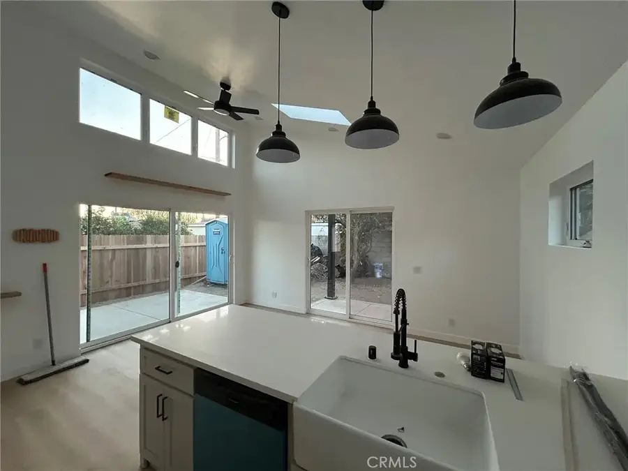 16124 San Fernando Mission Boulevard, Granada Hills, CA 91344 - Image #2