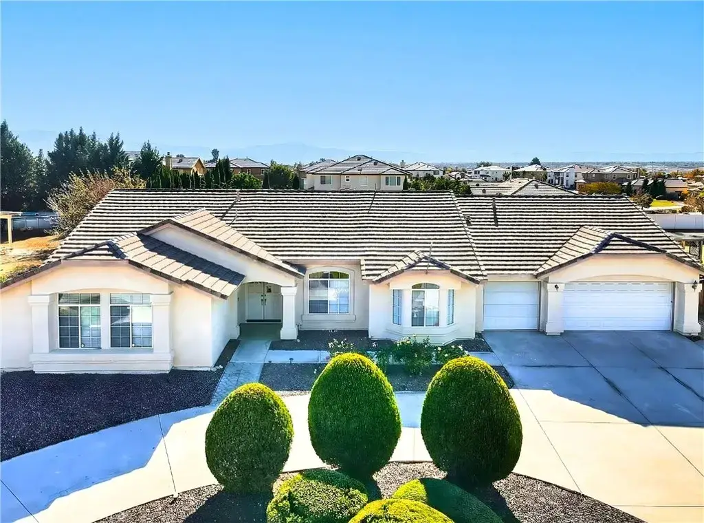 19149 Catalina, Apple Valley, CA 92308 - Image #1