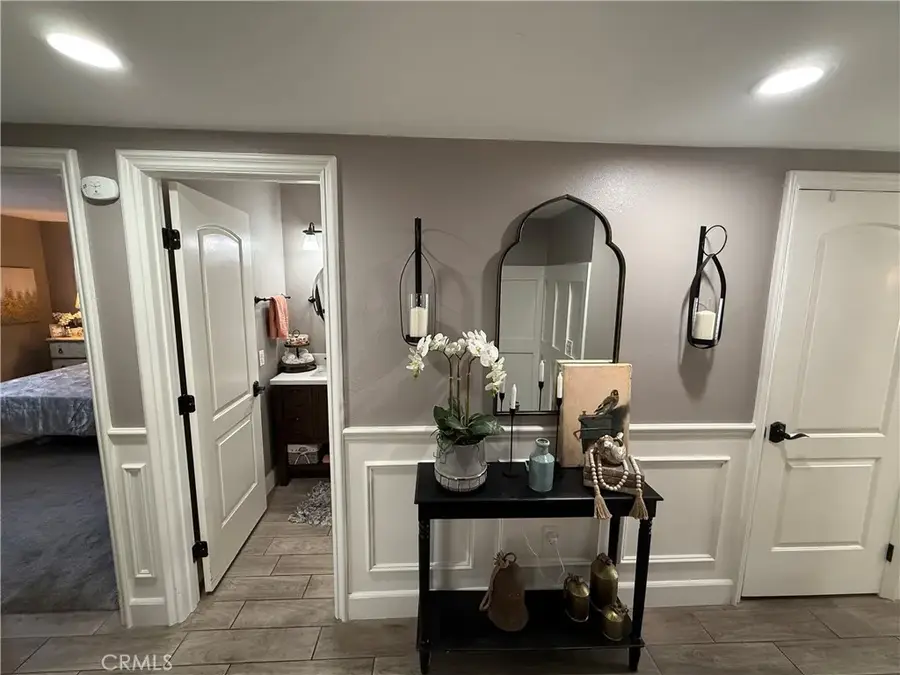 1053 Border Avenue, Corona, CA 92882 - Image #3