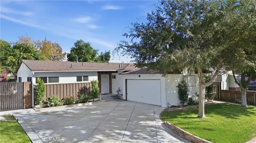 9106 Lev Avenue East, Arleta, CA 91331 - Image #2