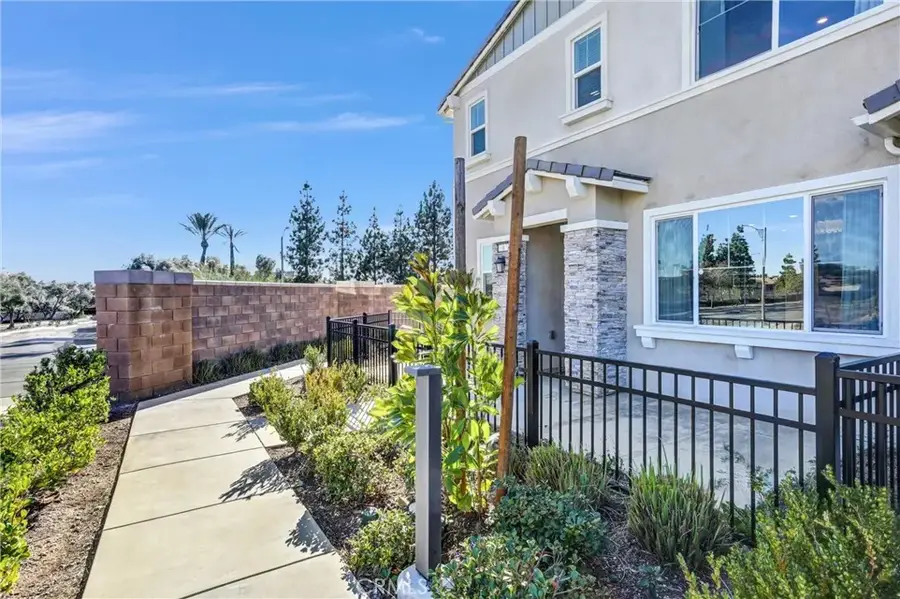 16681 Wyndham Lane #8, Fontana, CA 92336 - Image #2