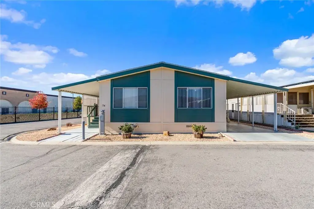 1895 W Devonshire #74, Hemet, CA 92545 - Image #1