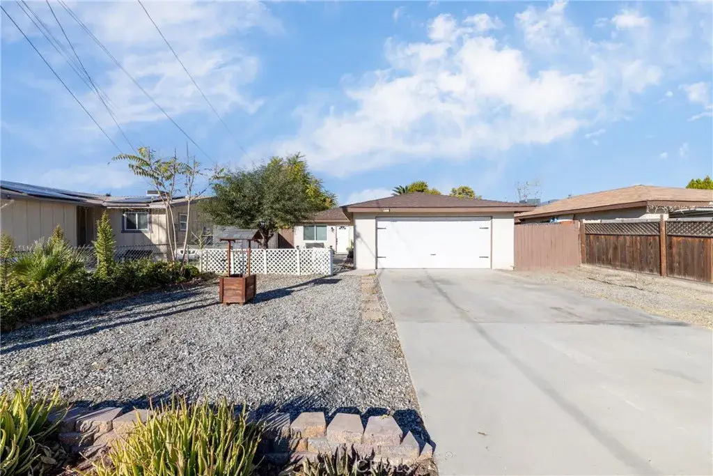623 E Old 2nd St, San Jacinto, CA 92583 - Image #1