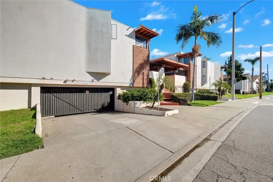 7033 Stewart And Gray Road #24, Downey, CA 90241 - Image #2