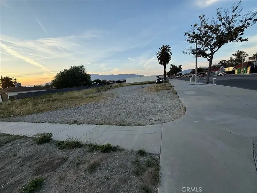 9098 Sierra, Fontana, CA 92335 - Image #3