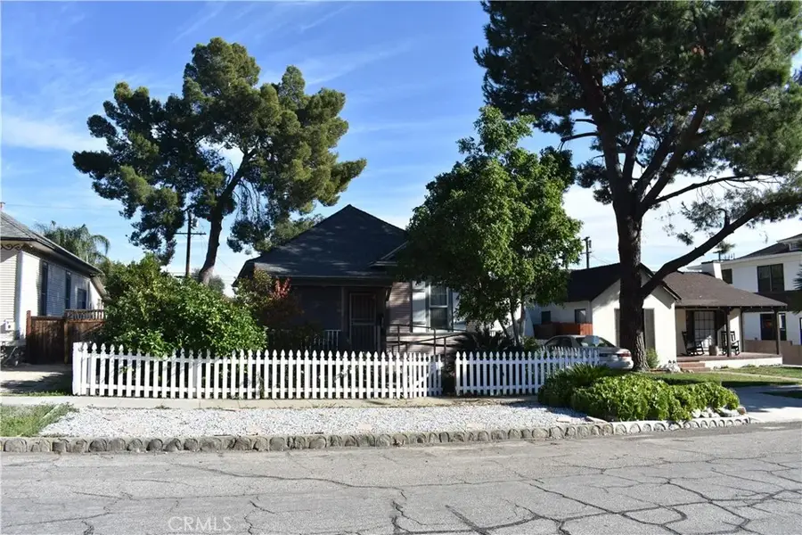 562 N 1st Avenue, Upland, CA 91786 - Image #2
