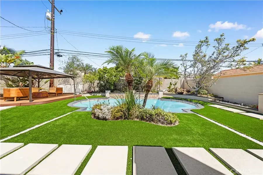 9331 Cape Cod Drive, Huntington Beach, CA 92646 - Image #2