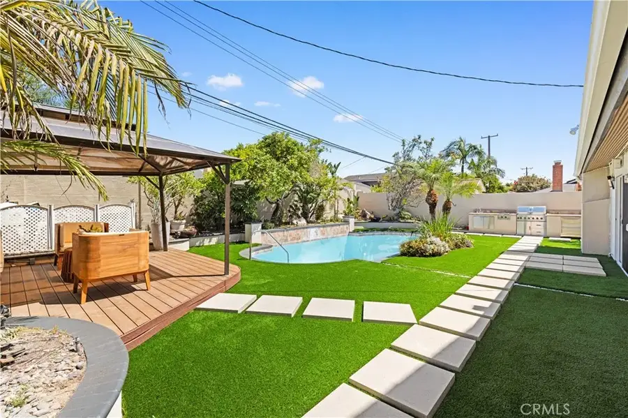 9331 Cape Cod Drive, Huntington Beach, CA 92646 - Image #3