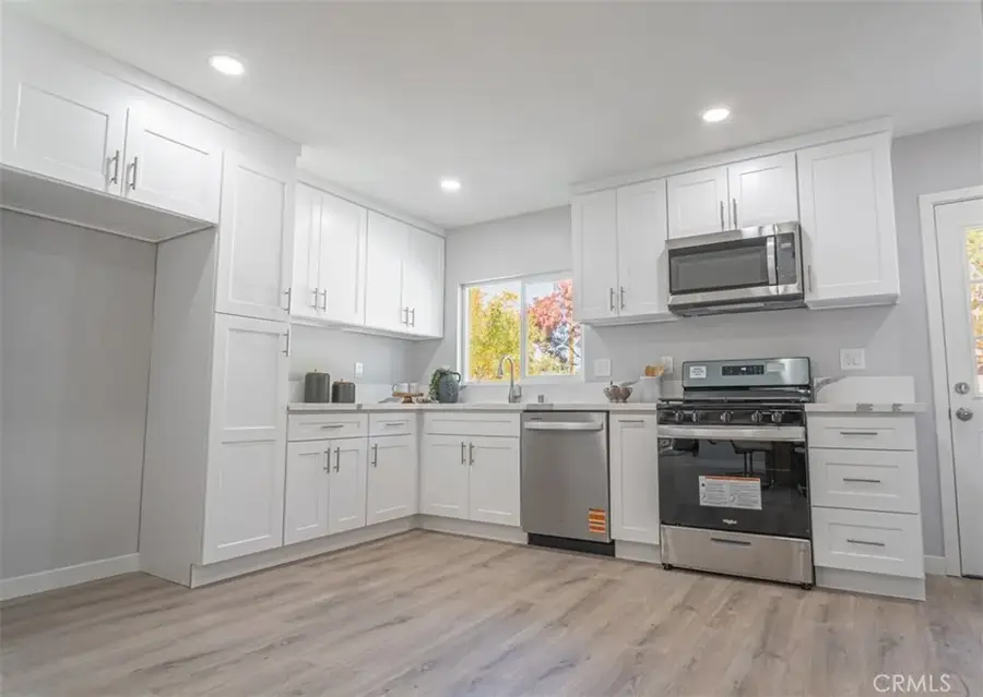 140 S Thompson Street, Hemet, CA 92543 - Image #2