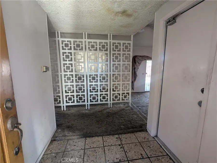 1545 Washington Avenue, Pomona, CA 91767 - Image #2