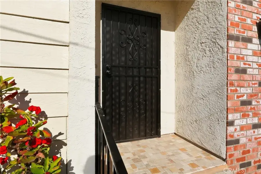 105 N El Molino Street #E, Alhambra, CA 91801 - Image #3