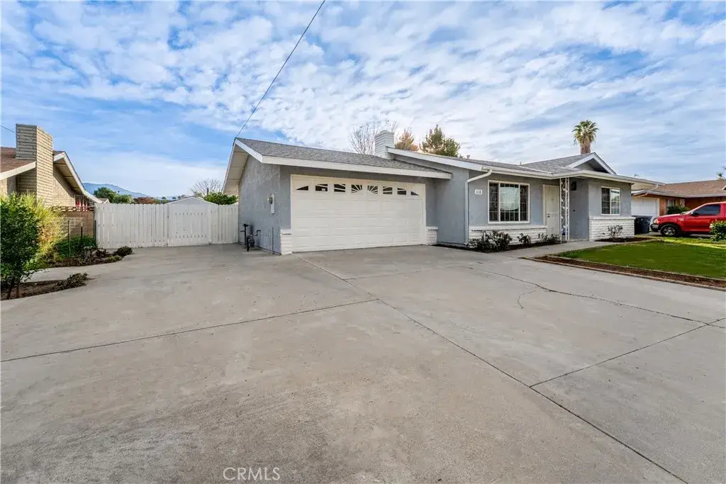 638 N Girard, Hemet, CA 92544 - Image #1