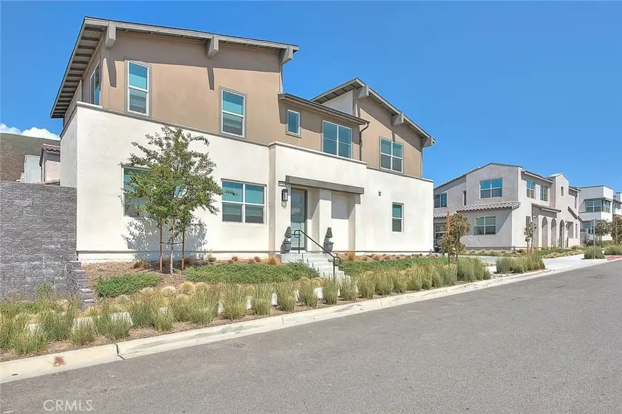 15820 Caterpillar Drive, Fontana, CA 92336 - Image #2