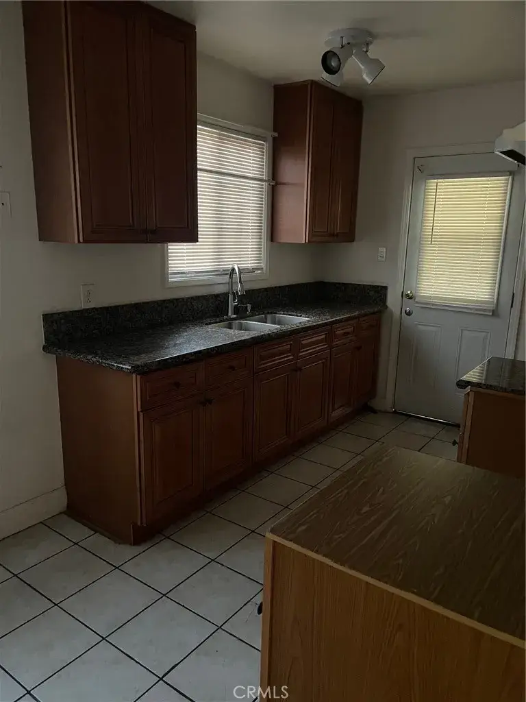 841 W B, Ontario, CA 91762 - Image #2