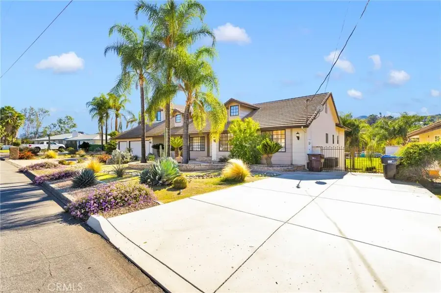 42125 Crest Drive, Hemet, CA 92544 - Image #3